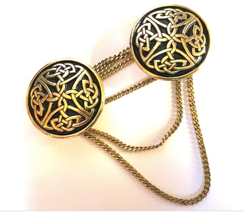 Celtic round cloak clasp - , with